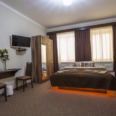 Luxury Air-Conditioned Rooms In Old Town Bratislava Ngoại thất bức ảnh
