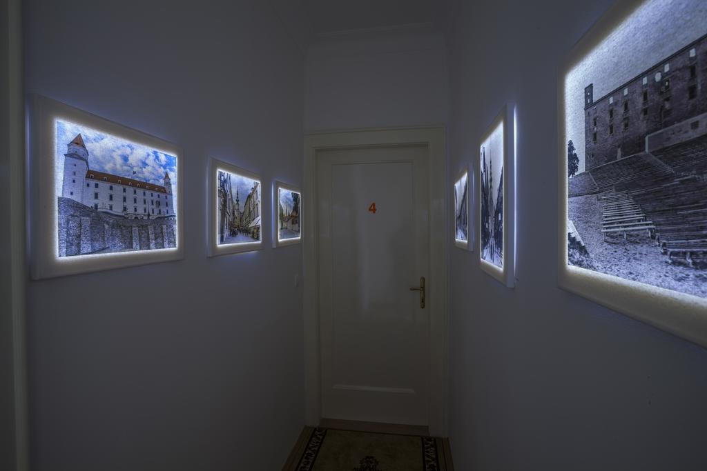 Luxury Air-Conditioned Rooms In Old Town Bratislava Ngoại thất bức ảnh