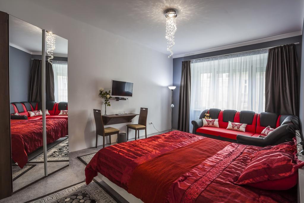 Luxury Air-Conditioned Rooms In Old Town Bratislava Ngoại thất bức ảnh