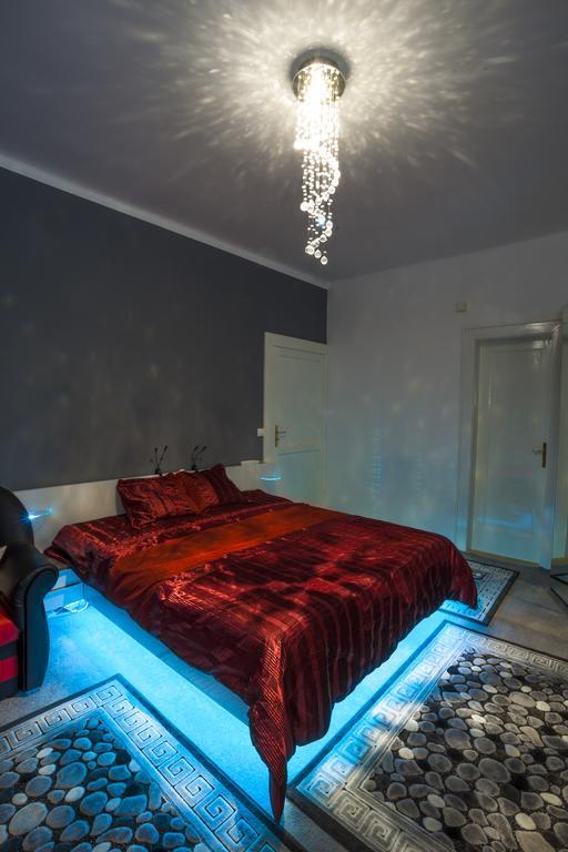 Luxury Air-Conditioned Rooms In Old Town Bratislava Ngoại thất bức ảnh